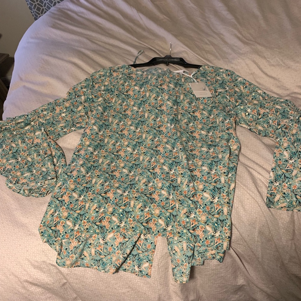 Lauren Conrad bell sleeve floral blouse